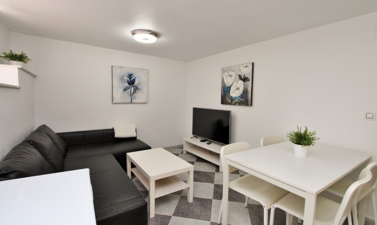 Sale - Villa -
Villamartin