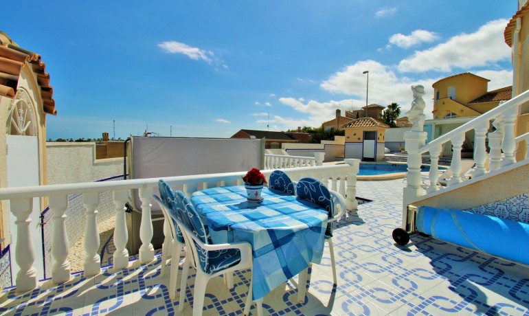 Sale - Villa -
Villamartin
