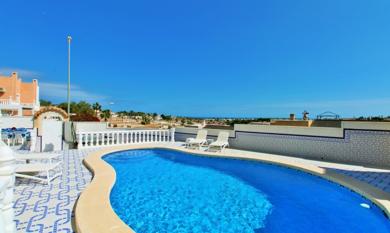 Sale - Villa -
Villamartin