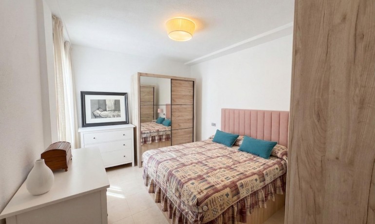 Venta - Apartamento / piso -
Torrevieja - Centro