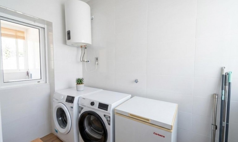 Venta - Apartamento / piso -
Torrevieja - Centro