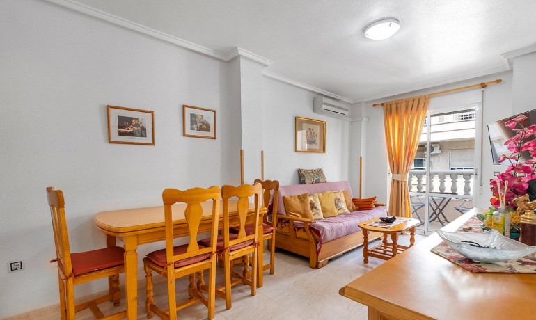 Herverkoop - Appartement / Flat -
Torrevieja* - Estacion de autobuses