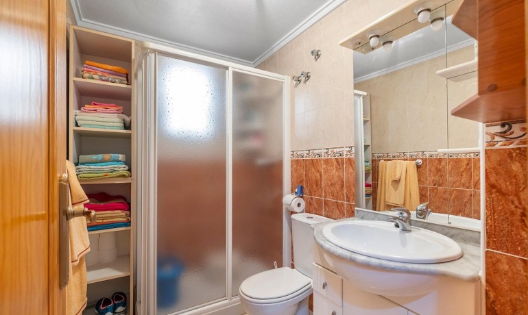 Herverkoop - Appartement / Flat -
Torrevieja* - Estacion de autobuses