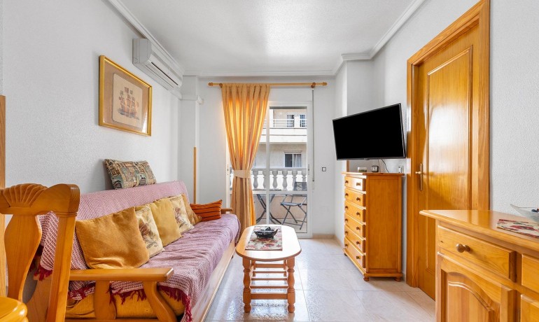 Herverkoop - Appartement / Flat -
Torrevieja* - Estacion de autobuses