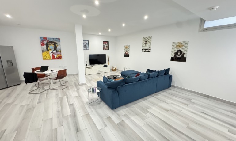 Sale - Villa -
Lomas de Cabo Roig