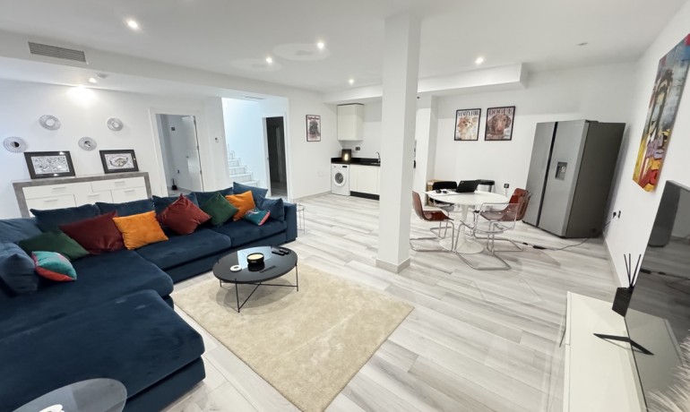 Sale - Villa -
Lomas de Cabo Roig