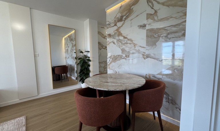 Herverkoop - Appartement / Flat -
Punta Prima* - Punta Prima