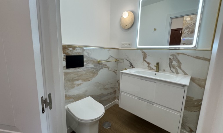 Herverkoop - Appartement / Flat -
Punta Prima* - Punta Prima