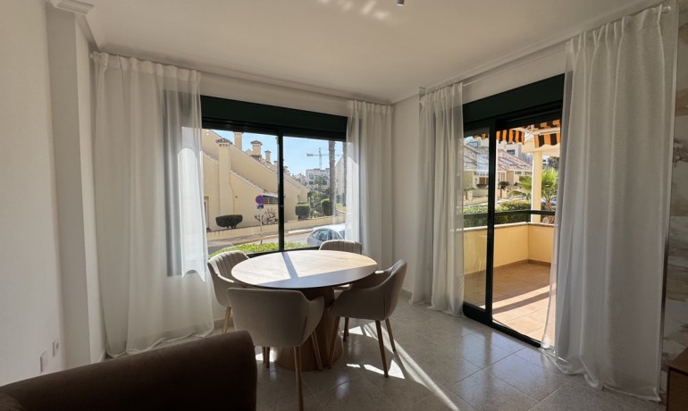 Venta - Apartamento / piso -
Campoamor Golf