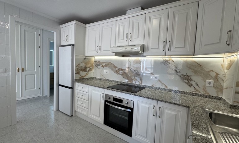 Venta - Apartamento / piso -
Campoamor Golf