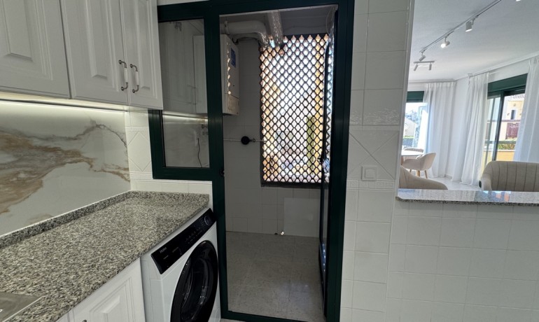 Venta - Apartamento / piso -
Campoamor Golf