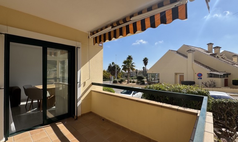 Venta - Apartamento / piso -
Campoamor Golf