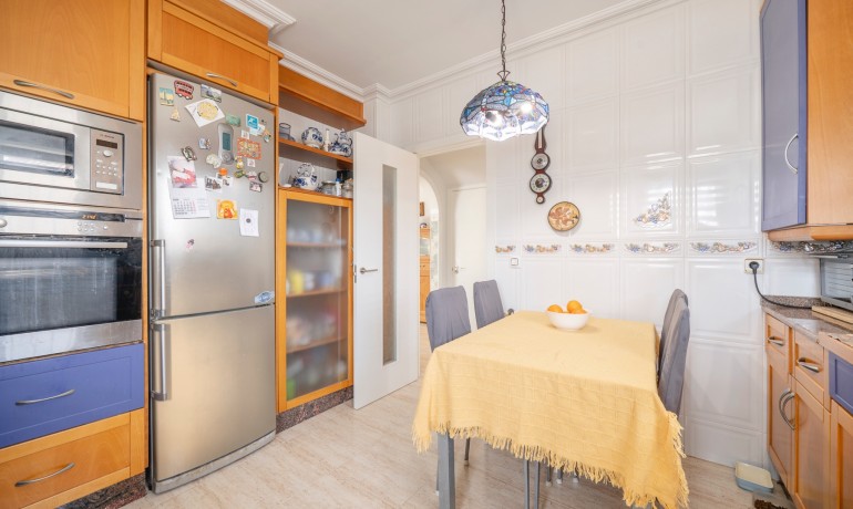 Sale - House -
Guardamar del Segura* - El moncayo