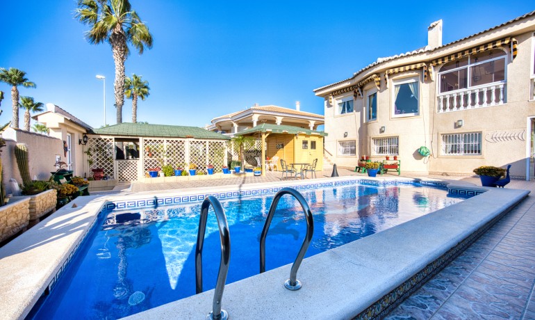 Sale - Villa -
Benimar - Benimar II