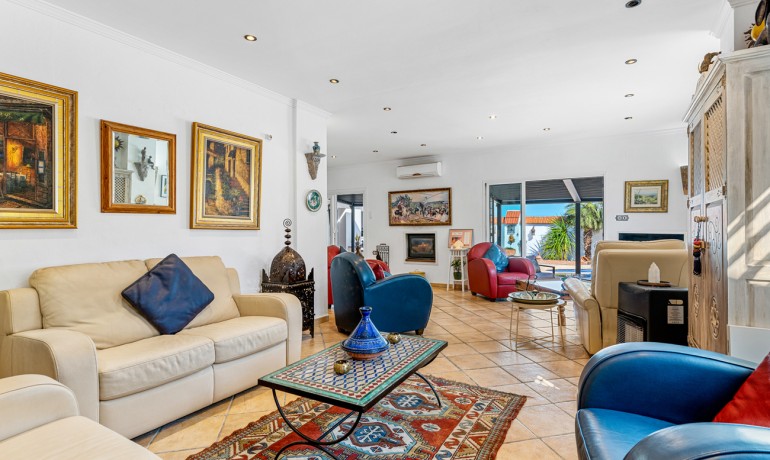 Sale - Finca / Country Property -
Daya Nueva - Daya Nueva - Country