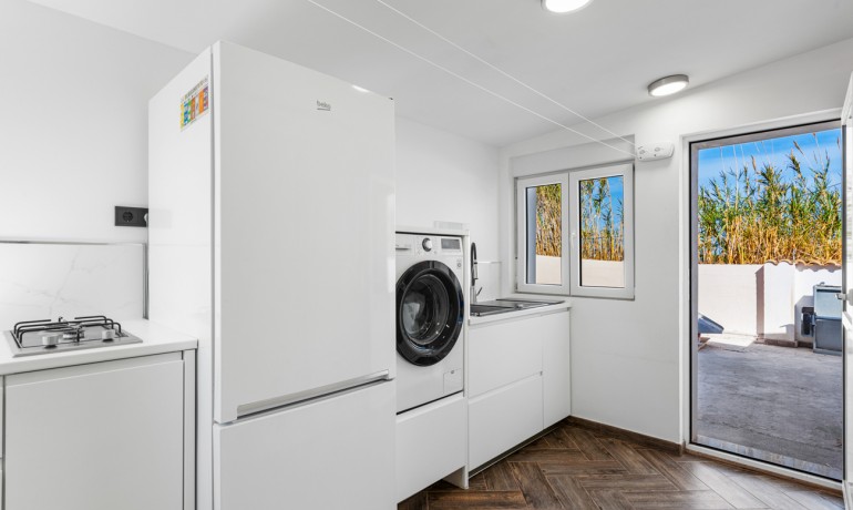 Sale - Finca / Country Property -
Daya Nueva - Daya Nueva - Country