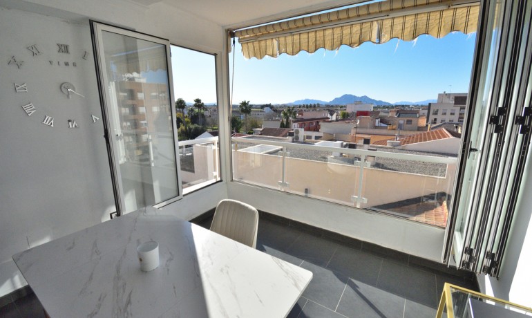 Sale - Apartment / Flat -
Daya Nueva - Daya Nueva - Town