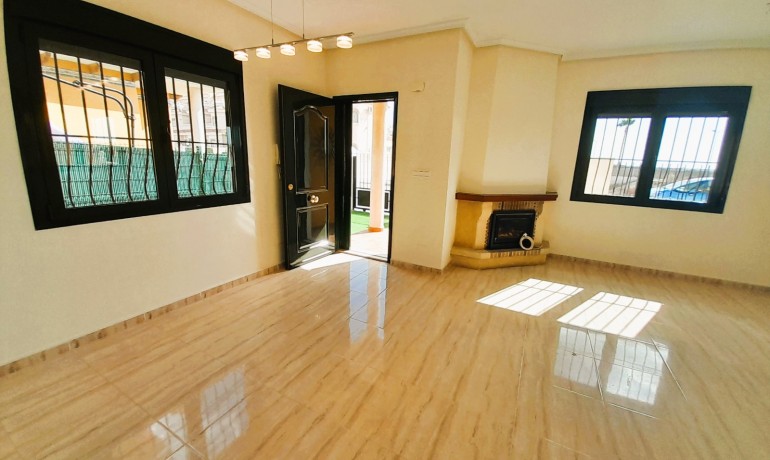 Sale - Villa -
Ciudad Quesada - Lo Marabu