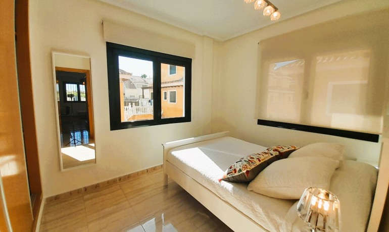 Sale - Villa -
Ciudad Quesada - Lo Marabu