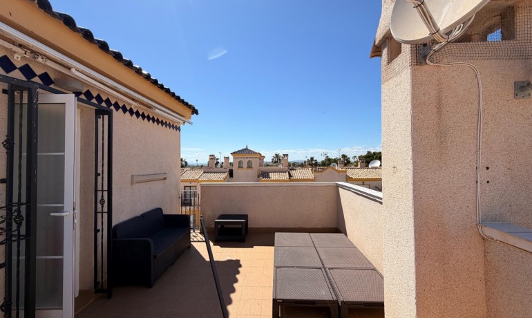 Sale - House -
Guardamar del Segura* - El Raso