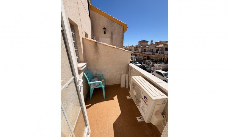 Sale - House -
Guardamar del Segura* - El Raso