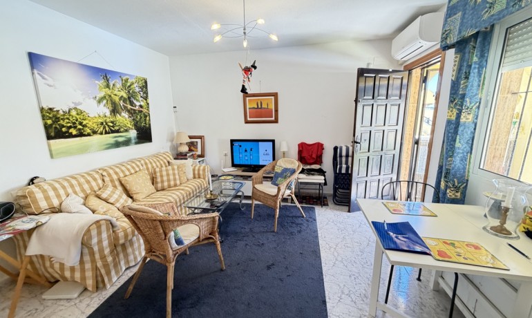 Venta - Apartamento / piso -
Villamartin