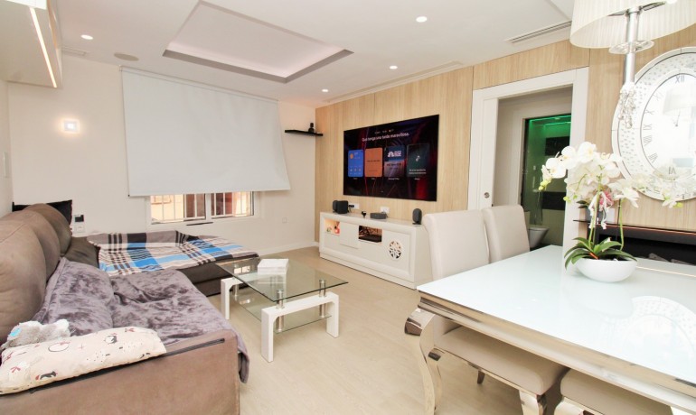 Sale - Apartment / Flat -
Torrevieja* - Torrevieja