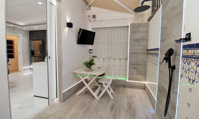 Sale - Apartment / Flat -
Torrevieja* - Torrevieja