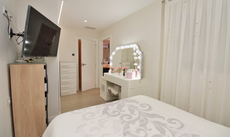 Sale - Apartment / Flat -
Torrevieja* - Torrevieja