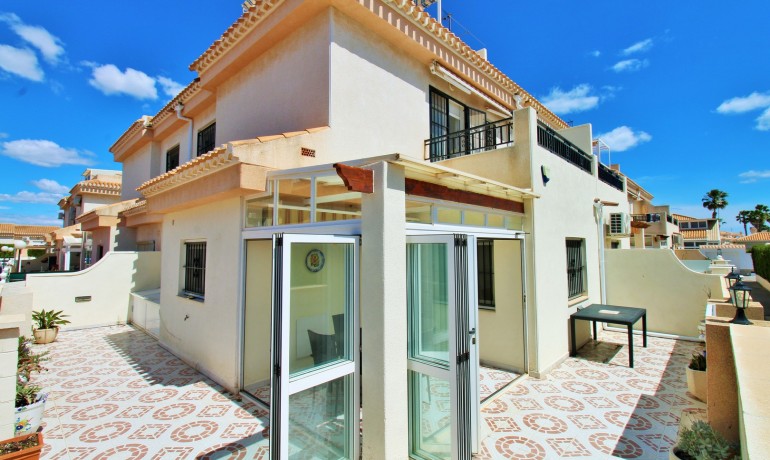 Sale - House -
Playa Flamenca
