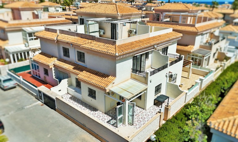 Sale - House -
Playa Flamenca