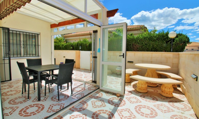 Sale - House -
Playa Flamenca