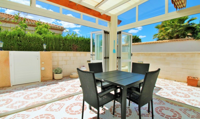 Sale - House -
Playa Flamenca