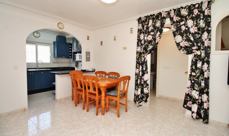 Sale - House -
Playa Flamenca