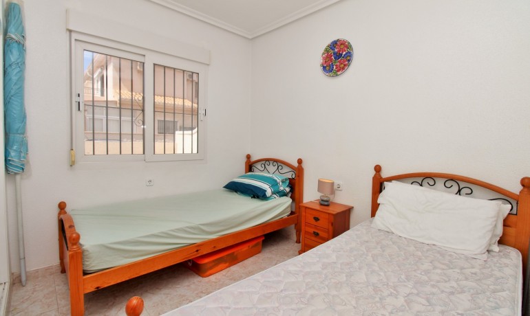 Sale - House -
Playa Flamenca