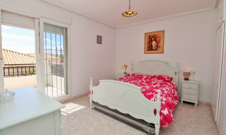 Sale - House -
Playa Flamenca