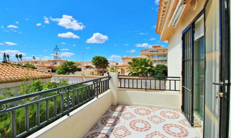 Sale - House -
Playa Flamenca
