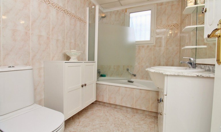 Sale - House -
Playa Flamenca