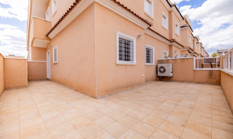 Herverkoop - Appartement / Flat -
Torrevieja* - Punta Prima