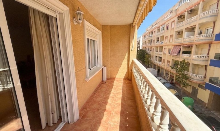 Sale - Apartment / Flat -
Torrevieja* - Playa del cura