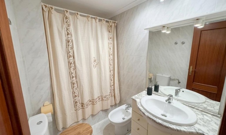 Sale - Apartment / Flat -
Torrevieja* - Playa del cura