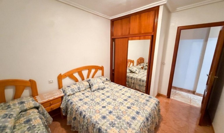 Sale - Apartment / Flat -
Torrevieja* - Playa del cura