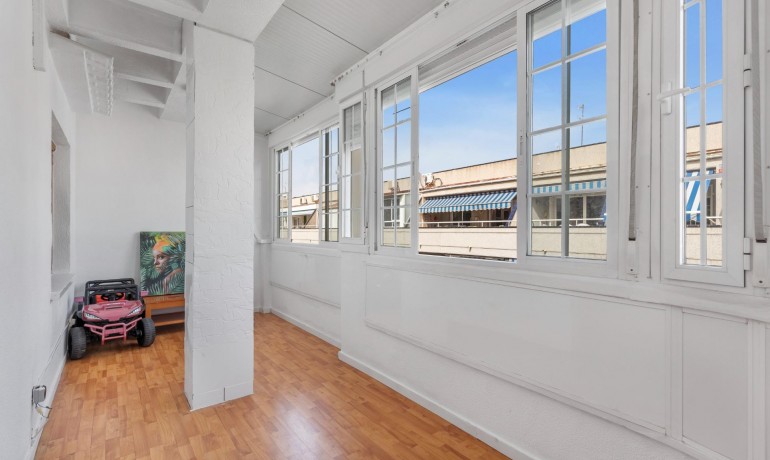 Sale - Apartment / Flat -
Torrevieja* - Playa del cura