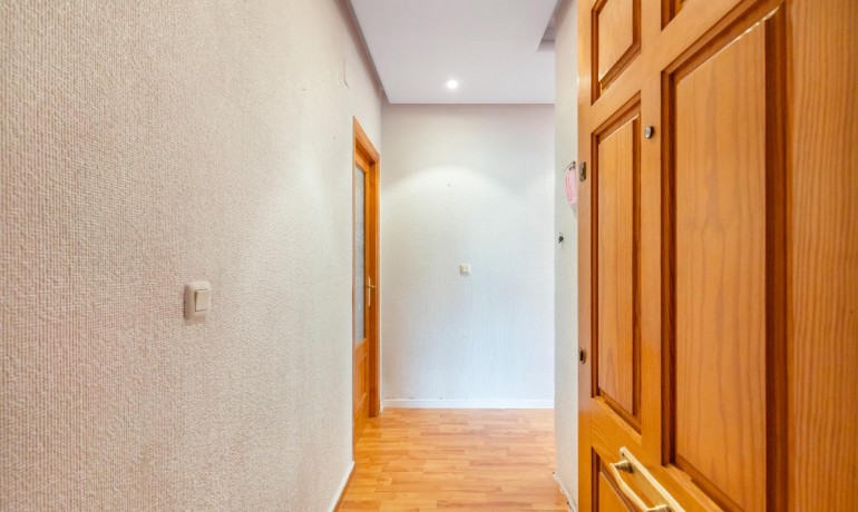 Sale - Apartment / Flat -
Torrevieja* - Playa del cura