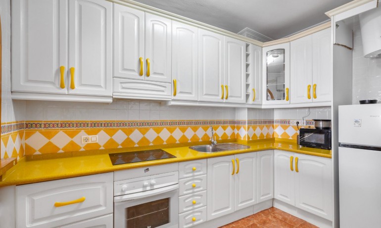 Sale - Apartment / Flat -
Torrevieja* - Playa del cura