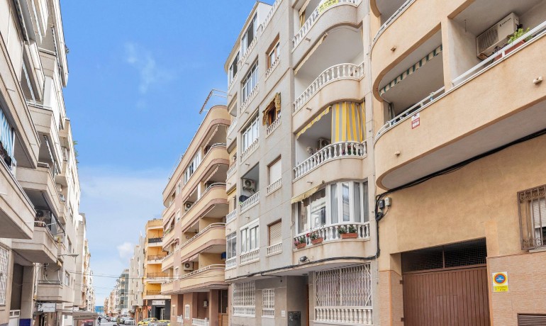 Sale - Apartment / Flat -
Torrevieja* - Playa del cura