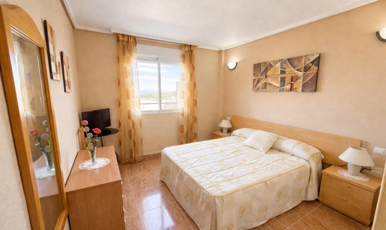 Venta - Apartamento / piso -
Torrevieja - Centro