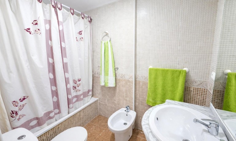 Venta - Apartamento / piso -
Torrevieja - Centro