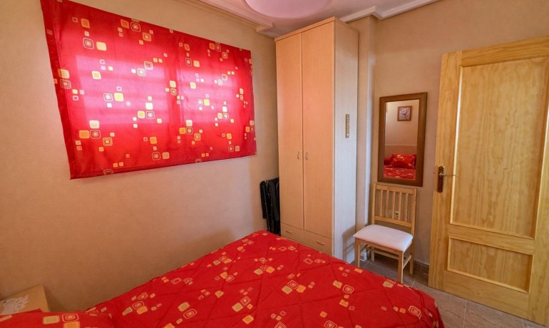 Venta - Apartamento / piso -
Torrevieja - Centro