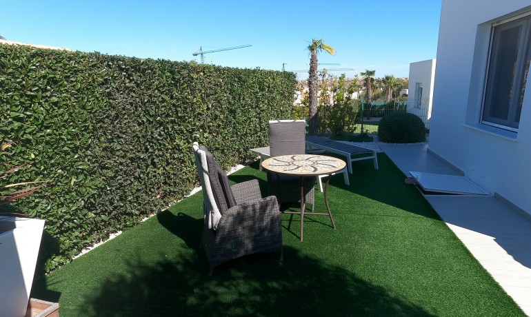 Sale - Villa -
Algorfa - La Finca Golf Resort
